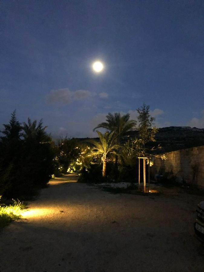 Вилла Sunset Oasis L-Imgarr Экстерьер фото